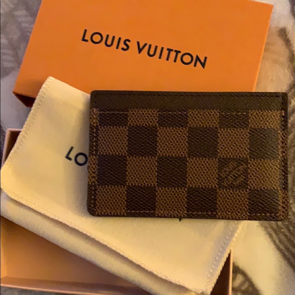 Louis Vuitton card holder (new)